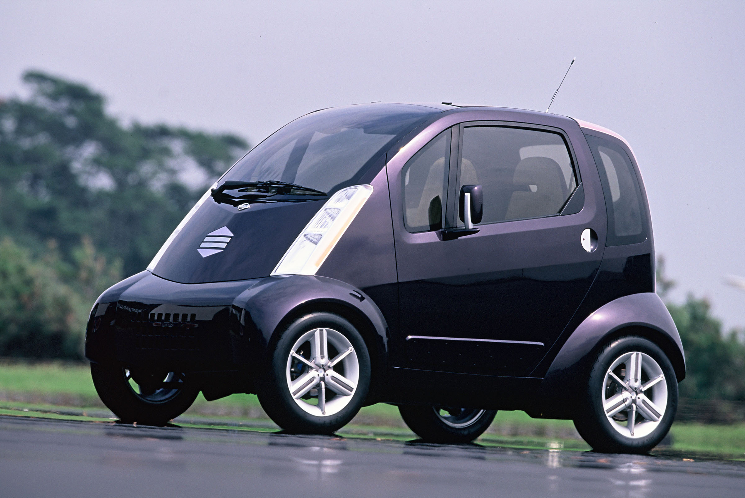 Автомобиль микро. Nissan Hypermini. Маленький автомобиль концепт. Самая маленькая машина Ниссан. Японские мини автомобили Ниссан.