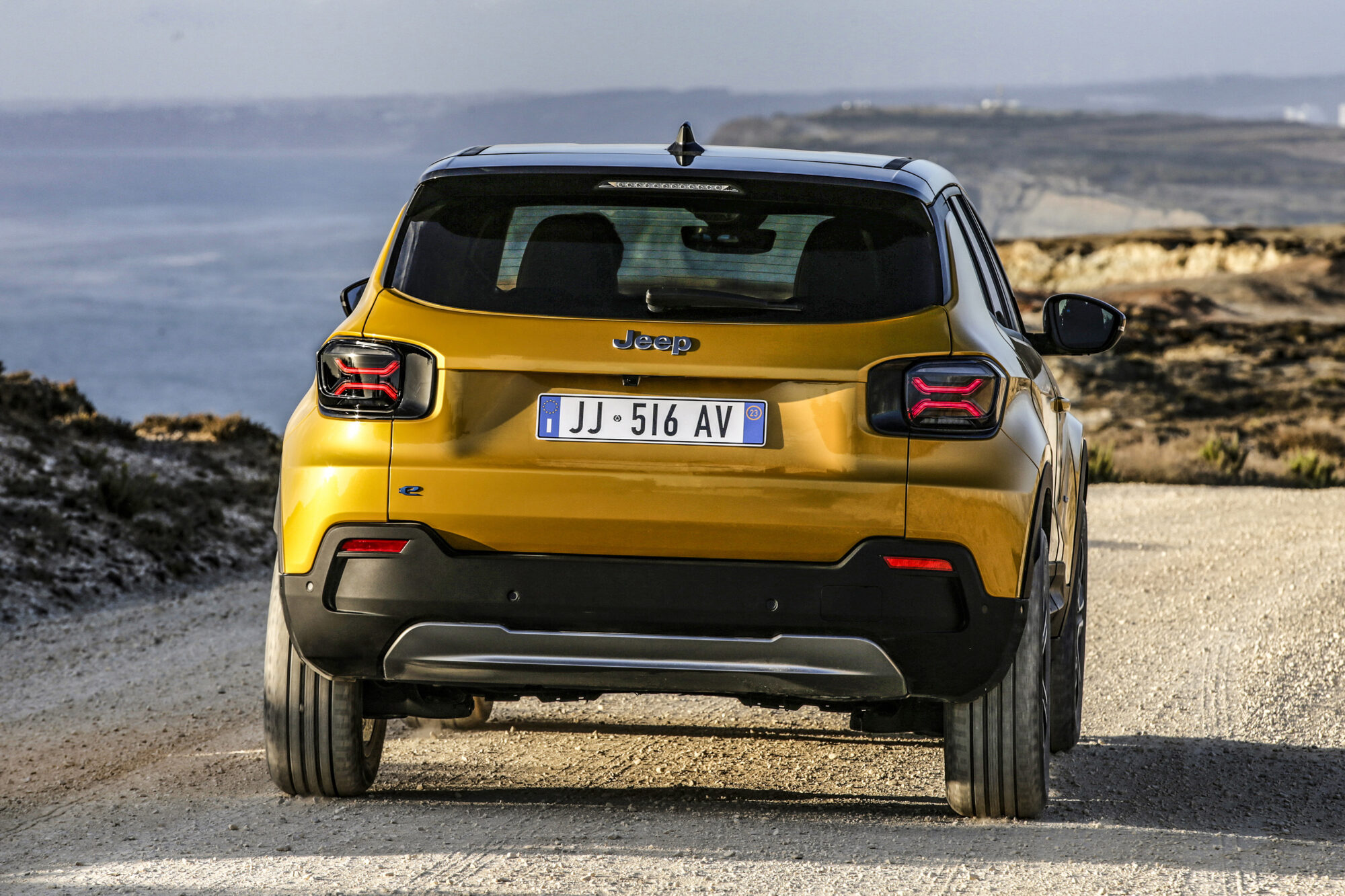 SUVul electric Jeep Avenger autonomie de 400 km Autocritica