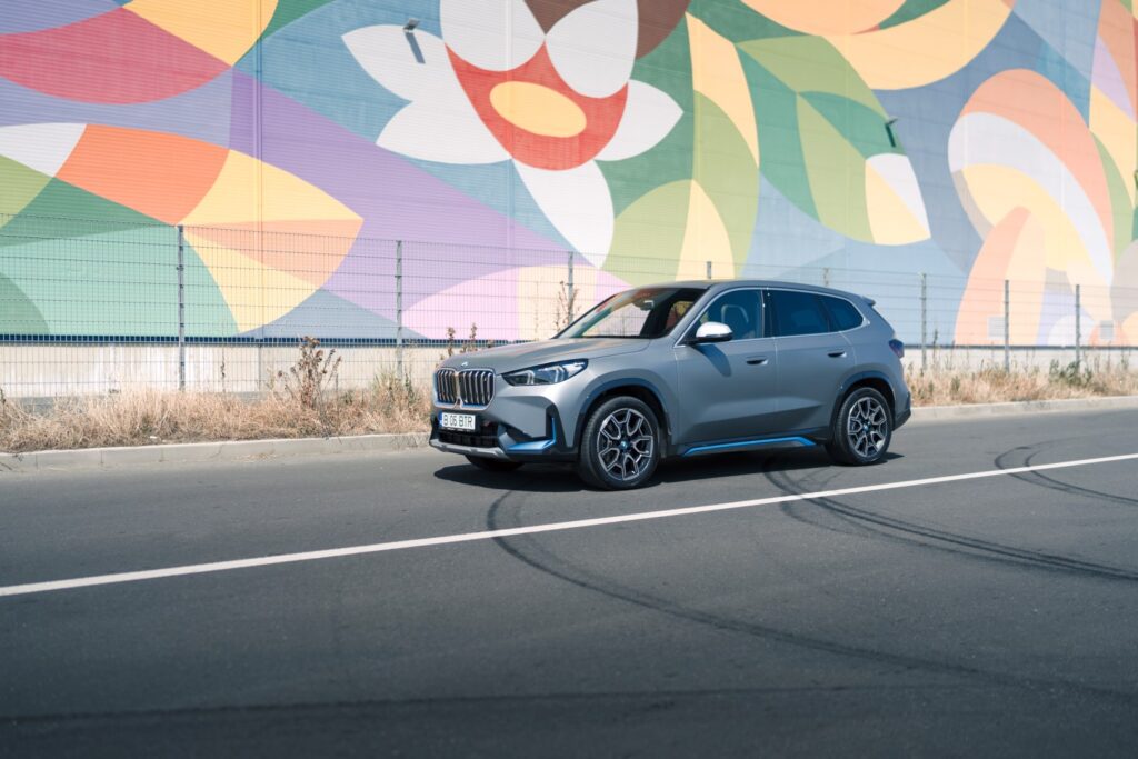 Am testat BMW iX1, cel mai mic SUV electric al mărcii germane.