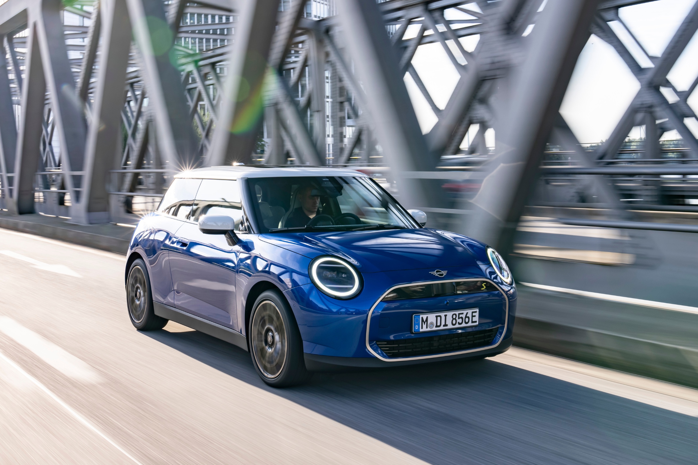 BEV 54KWH COOPER SE FAVOURED TRIM AUTOMINI 