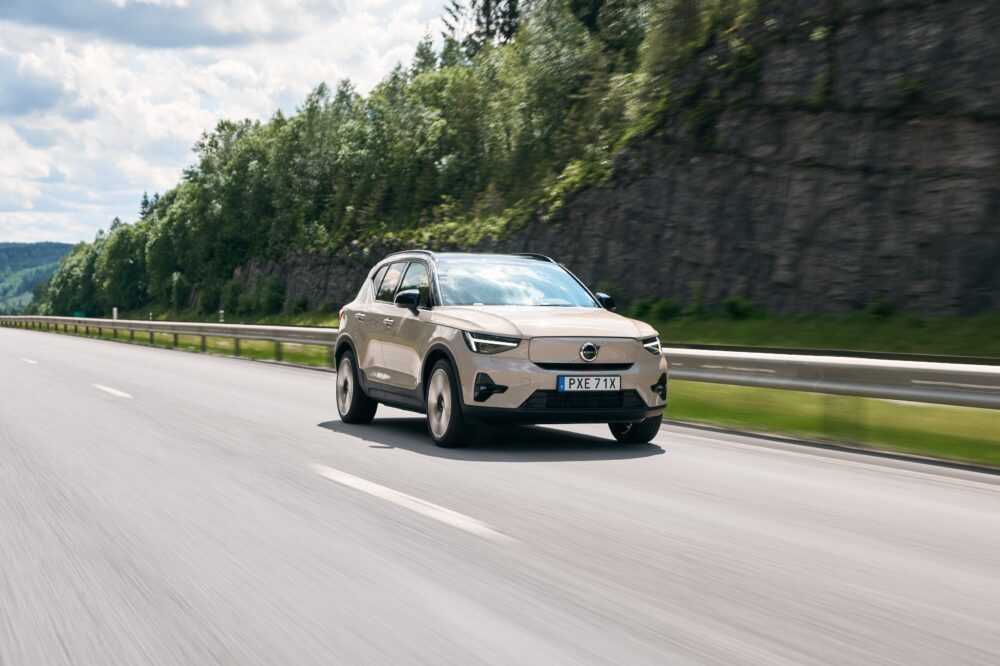 Volvo EX40: Rebranding