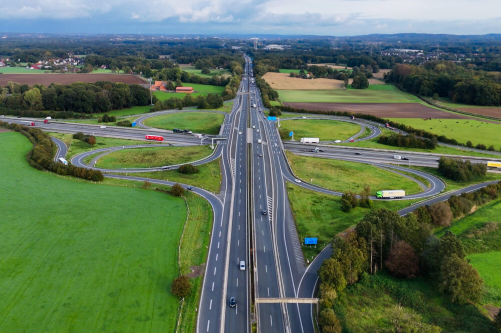 Piața auto în februarie 2025: România pe plus, Europa în scădere