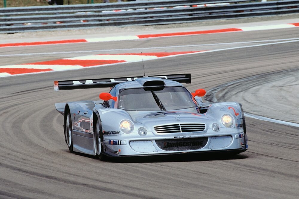 Mercedes-Benz CLK GTR: de la succes la extravaganță