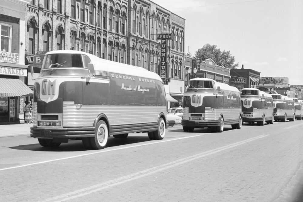 GM Futurliner: autobuz-muzeu art deco