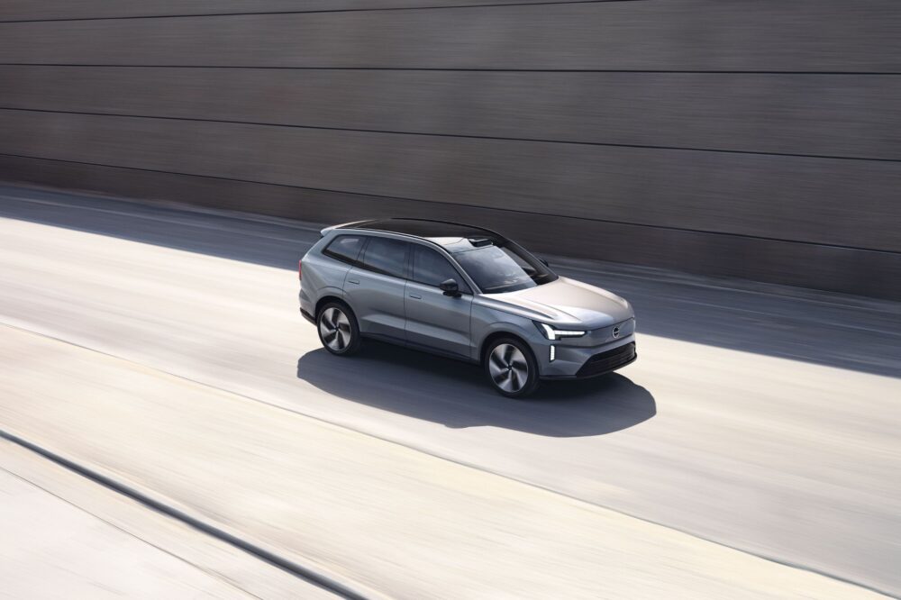 Volvo EX90: Minimalism tehnologic