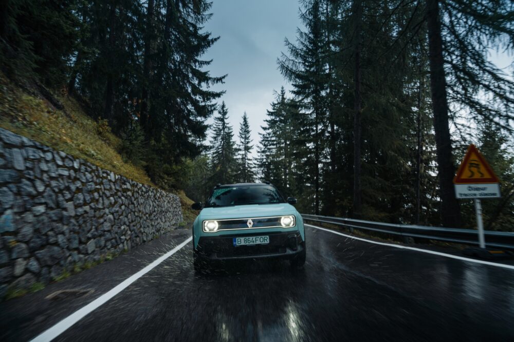Renault 4, test de 5000 km în Alpi: consum, autonomie, costuri