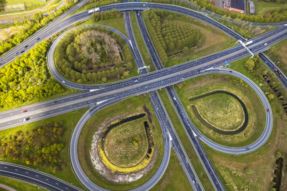 Piața auto din Europa în septembrie 2025: înmatriculările Dacia au crescut cu 26%