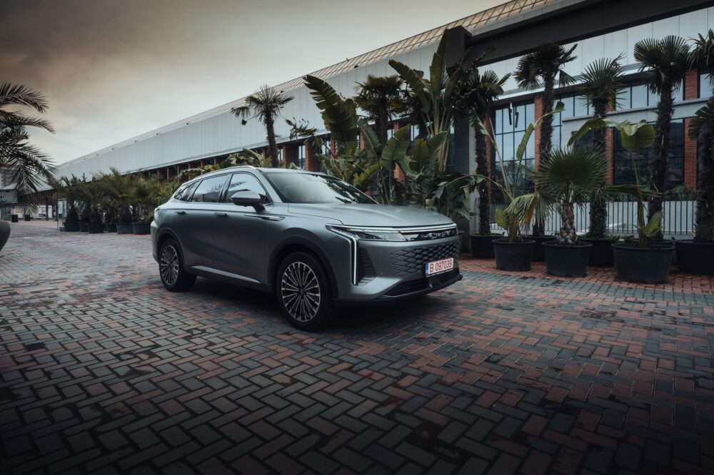 Test Drive: Omoda 9 plug-in hybrid