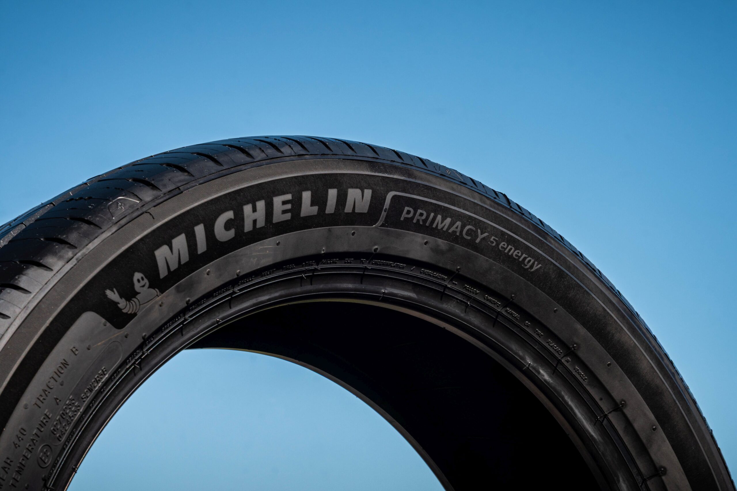 Noile anvelope de vară Michelin Primacy 5 energy și Pilot Sport 5