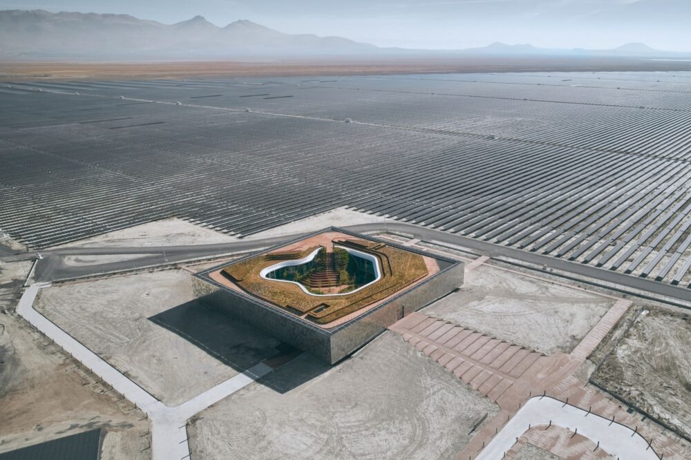 Parcul fotovoltaic Karapinar: 3.000 GWh de energie și centru de control inovator