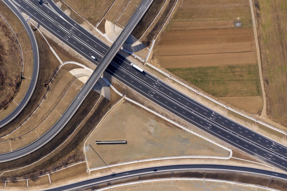 Piața auto din România în martie 2026: mărcile din China au ajuns la o cotă de piață de 10%