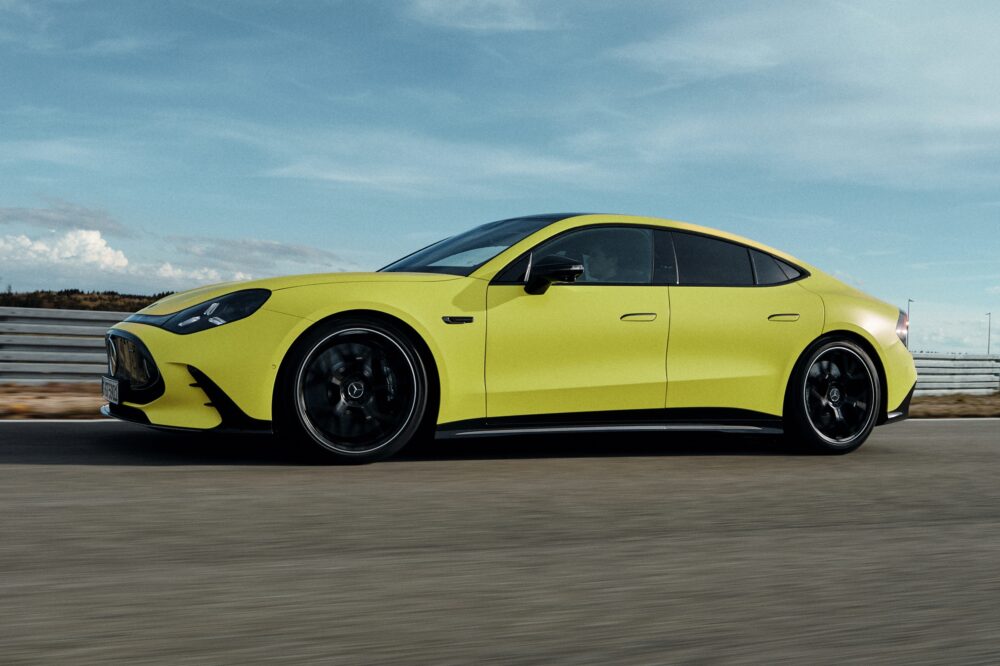 Noul Mercedes-AMG GT 4-Door Coupé: pui de recordmen