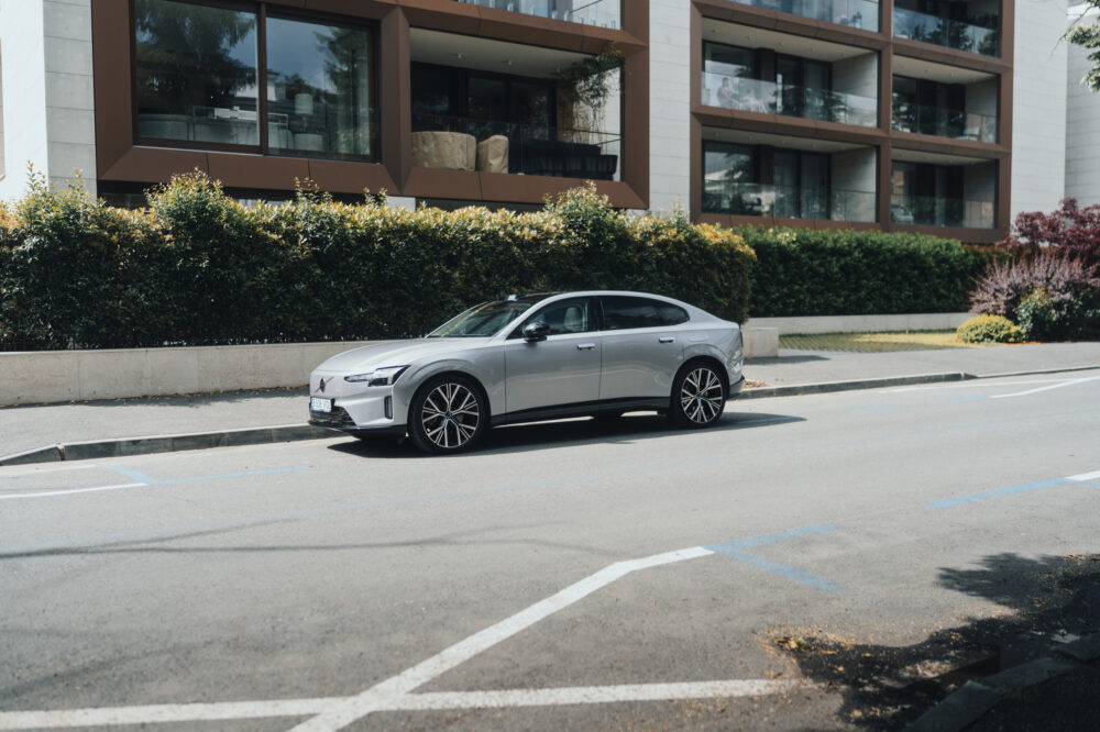 Test Drive: Volvo ES90