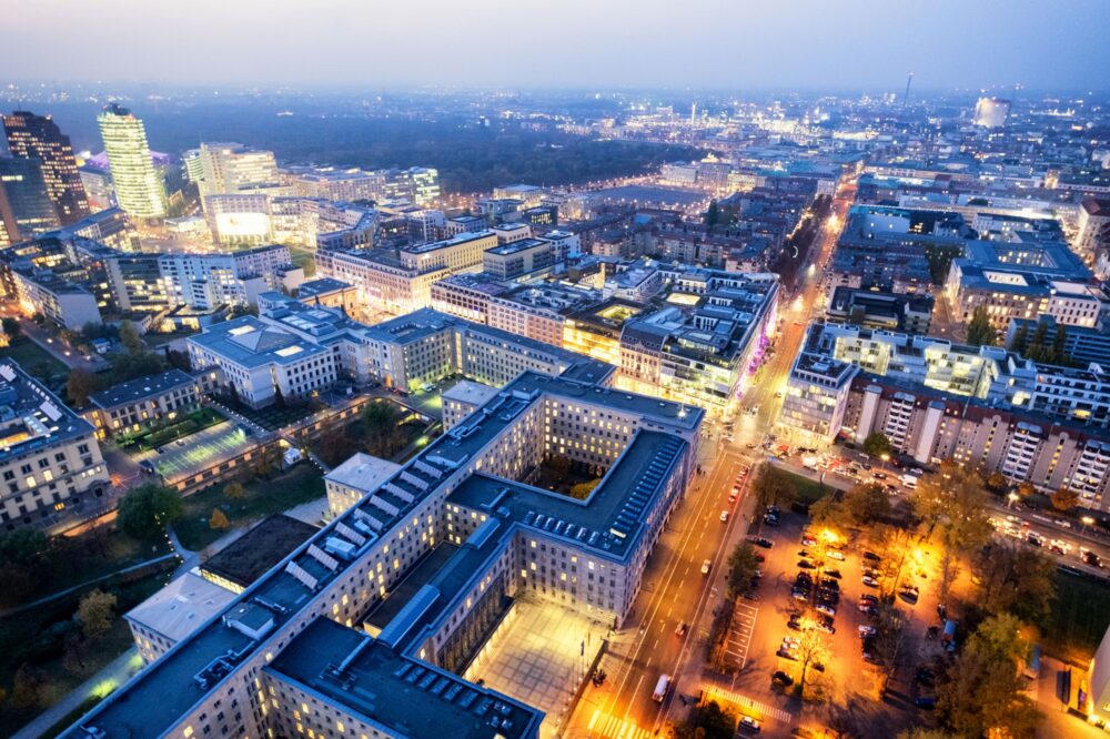 Piața auto din Europa în mai 2026: mai multe electrice decât mașini pe benzină fără sisteme hibride