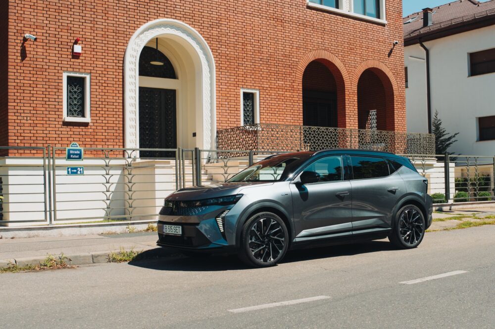 Renault Scenic E-Tech Electric: o lună cu un singur plin
