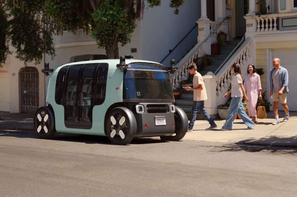 Eu, Robotaxi: unde-s mașinile care se conduc singure?