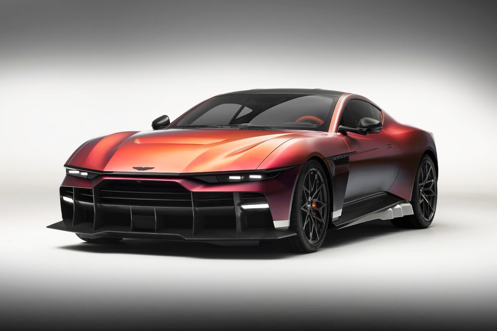 Noul Aston Martin Valen: hiperbolic